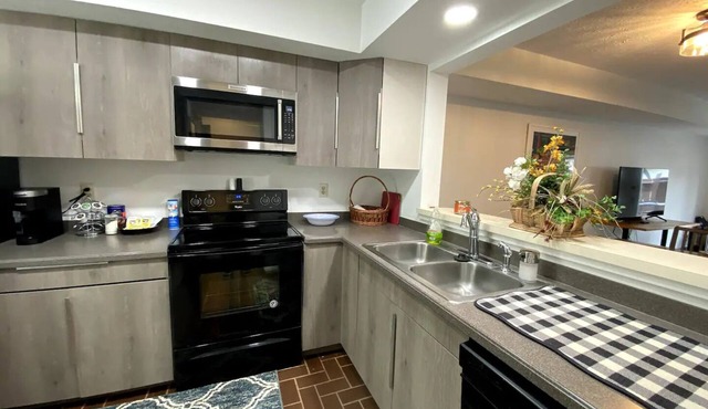 Lovely 3 Bedroom Condo in Centerville!