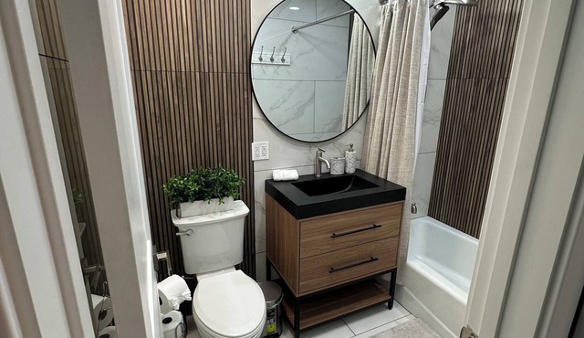 Lovely 3-bedroom house in Villa Park with WiFi and AC