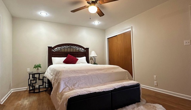 Lovely 3-bedroom house in Jonesboro with AC and WiFi