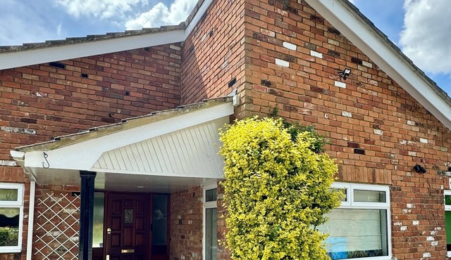 Lovely 3 Bedroom House in Peaceful Village Location