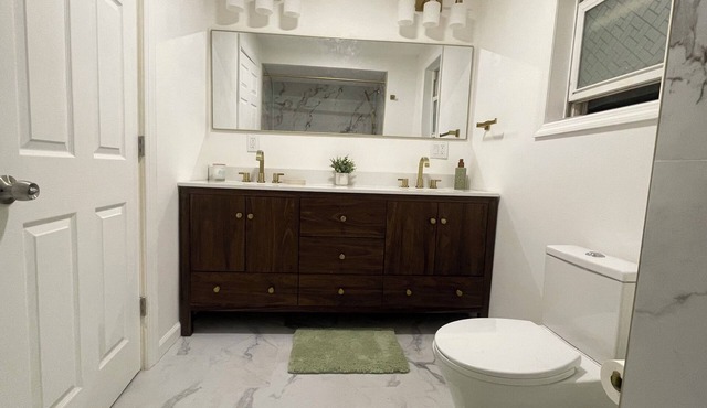 Lovely 3-bedroom house in Roselle NJ with AC, WiFi. Enjoy your stay