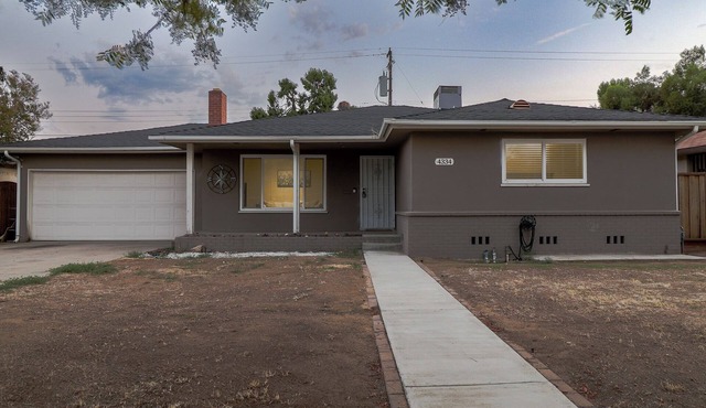 Lovely 3-bedroom house with AC/Heater in Fresno