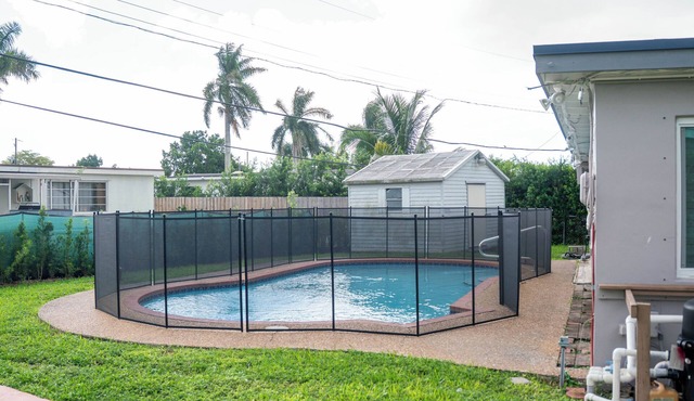 Lovely 3-bedroom house with pool in vibrant Miami