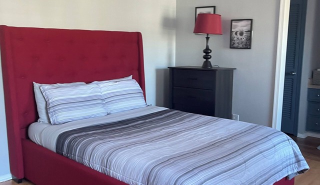 Lovely 3-bedroom townhome with AC in charming Winston-Salem