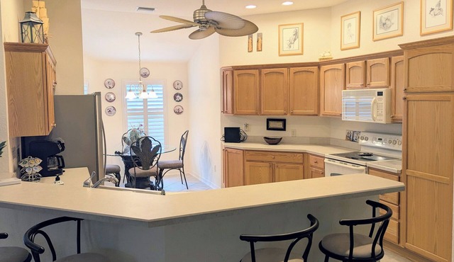 Lovely 3 Bedroom, walkable to Sumter Landing Square