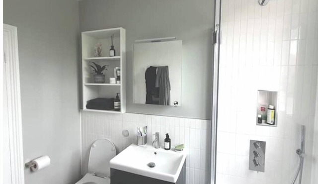 Lovely 3 bedrooms house with beautifull gardent in leafy Dulwich,South London