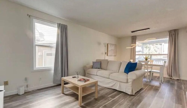 *Lovely* 3 BR - OnRoute to Banff