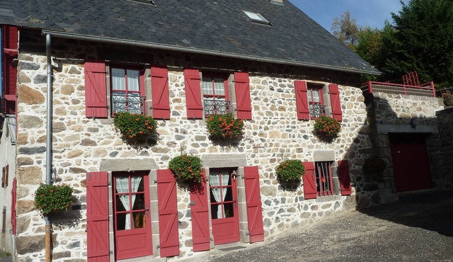 LOVELY 3-STAR CHARACTER HOUSE NEAR BESSE/SUPER BESSE