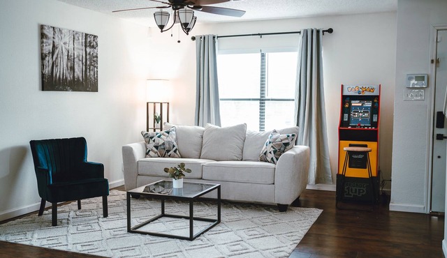 Lovely 3br/2.5ba Home Near Six Flags/La Cantera