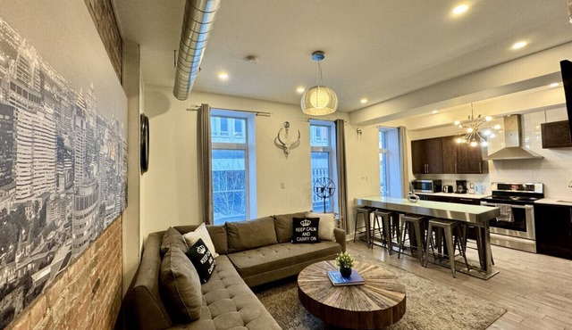 Lovely 3BR Condo in the heart of DT Mtl