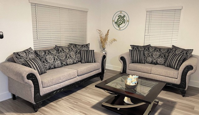 Lovely #4 apartment “Newly renovated” near Lake Okeechobee and Marina