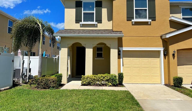 Lovely 4 Bed/3.5 bath townhome 13 min from Disney!