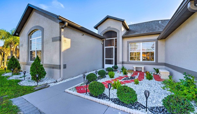 Lovely 4 Bed Pool Home with Game Room-5334CVL