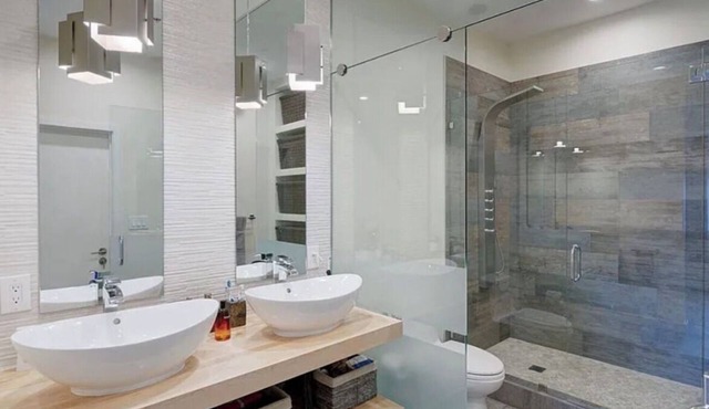 Lovely 4-bedroom/3 full bathroom condo with AC in enjoyable Santana Row
