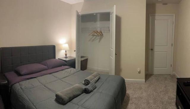 Lovely 4 Bedroom House at a Peaceful Cul-de-Sac.