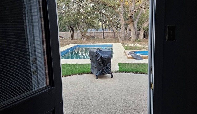 Lovely 4-bedroom house with AC in enjoyable San Antonio