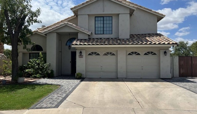 Lovely 4 bedroom home with pool and extras!