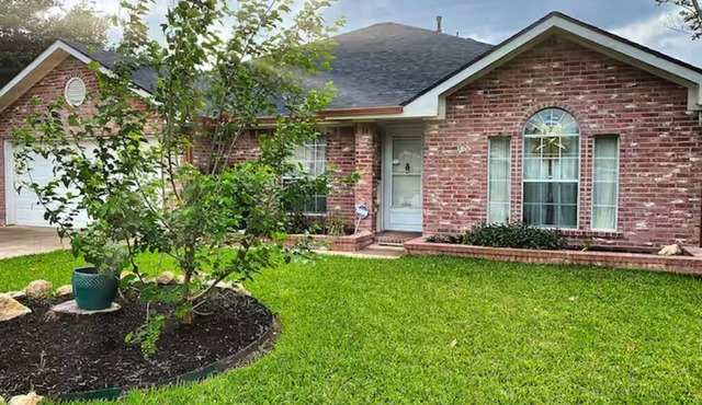 Lovely 4-bedroom house with AC in Round Rock