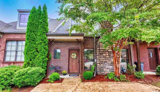Lovely 4 bedroomTownhome - central to RTJ Golf and Hoover Met