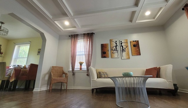 Lovely 4Bed/2Bath House, Quiet But Near EVERYthing!