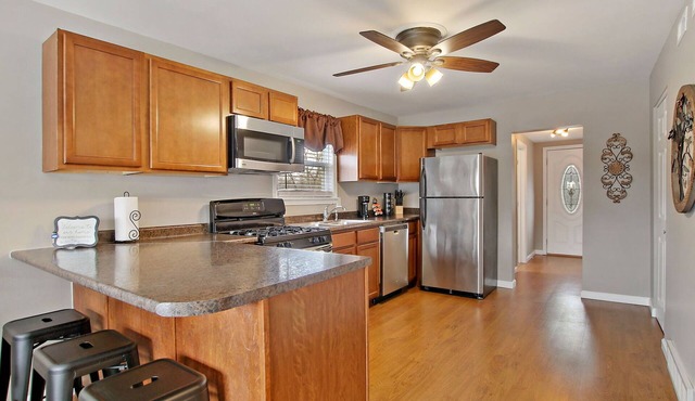 Lovely 4BR Lakeview House w/ Water Access