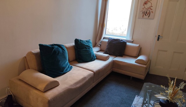 Lovely 5 bedrooms in a quiet area where guests can enjoy their stay near thepark