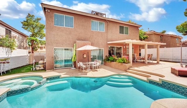 Lovely 6BR house with pool & SPA