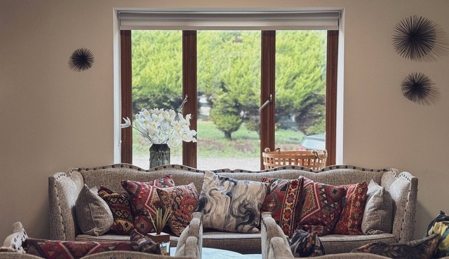 Lovely 7 bedroom home with hot tub and large garden near Oban