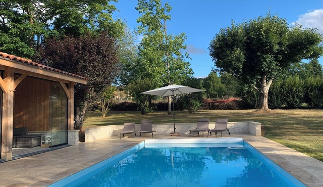 Lovely 8 Persons House in Alles-sur-Dordogne