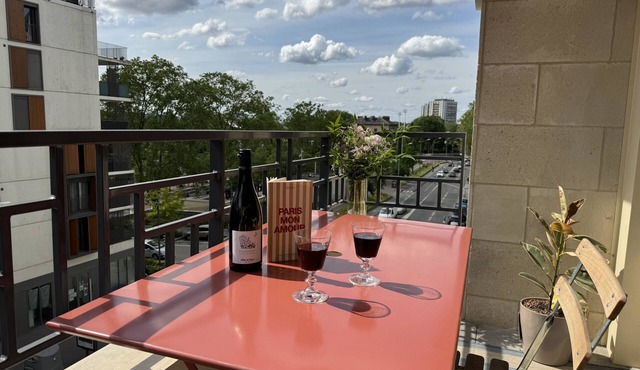 Lovely 80 m² balcony near Paris