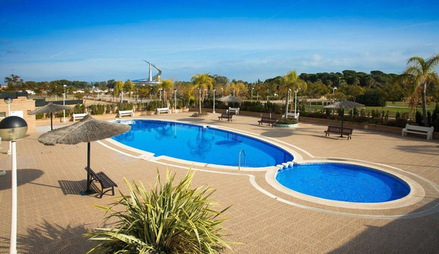 Lovely apartment for 6 people with pool, A/C, WIFI, TV, terrace, pets allowed and panoramic view
