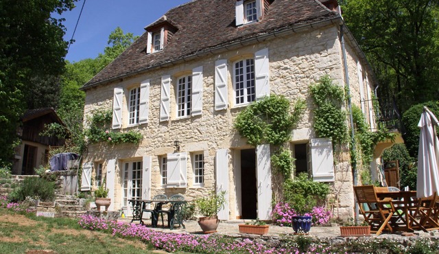 Lovely ancient Périgord house in La Roque-Gageac, close to Sarlat