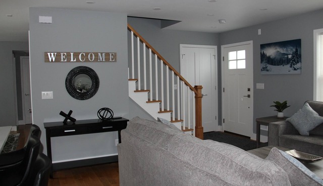 Lovely and Cozy 2 Floors-4 Bedroom house