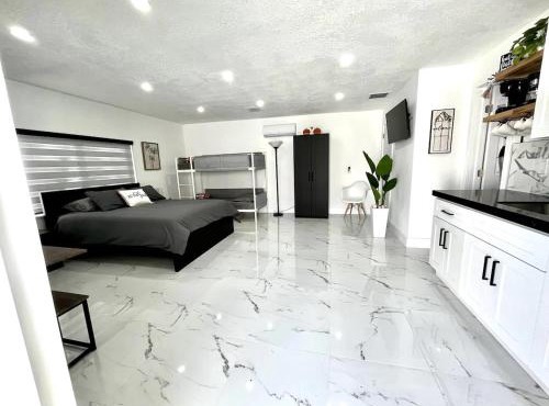 Lovely and Private Studio