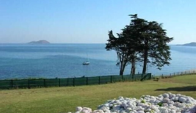 Lovely and typical house in front of the sea near Perros-Guirrec