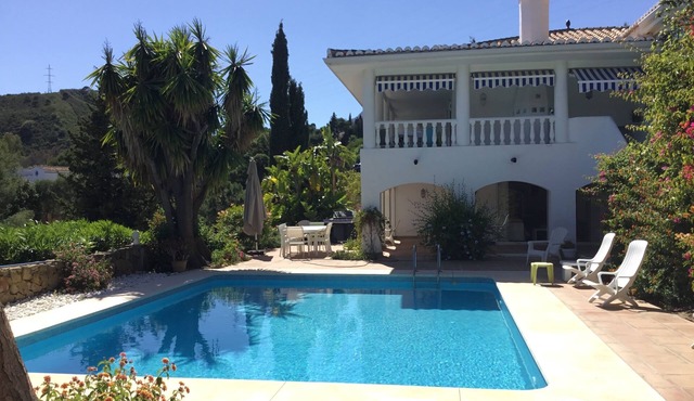 Lovely Andalucian villa in a quiet, green neighborhood