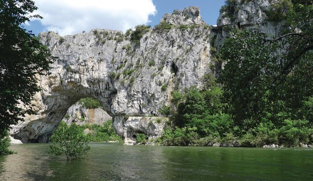 Lovely apartment in St Florent s. Auzonnet