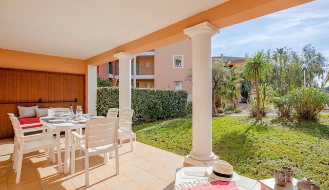 Lovely apartment for 6 guests with pool, A/C, WIFI, TV and terrace