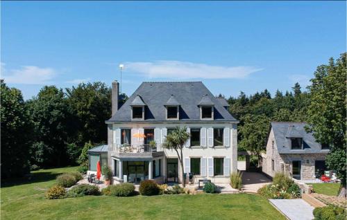 Lovely Apartment In Concarneau