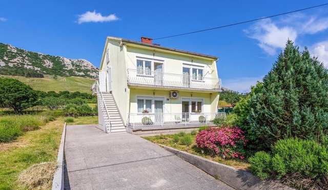 Lovely apartment in Draga Bascanska
