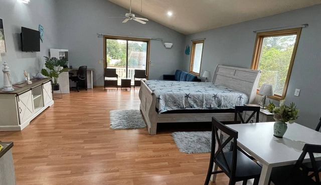 Lovely apartment 5 minutes to the beach, restaurants, shopping and services