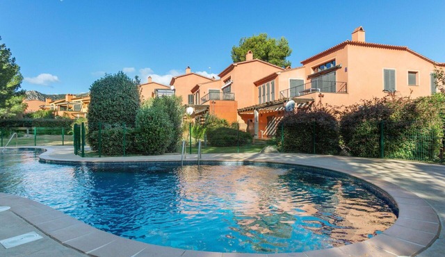 Lovely apartment for 6 people with pool, A/C, TV, terrace and panoramic view