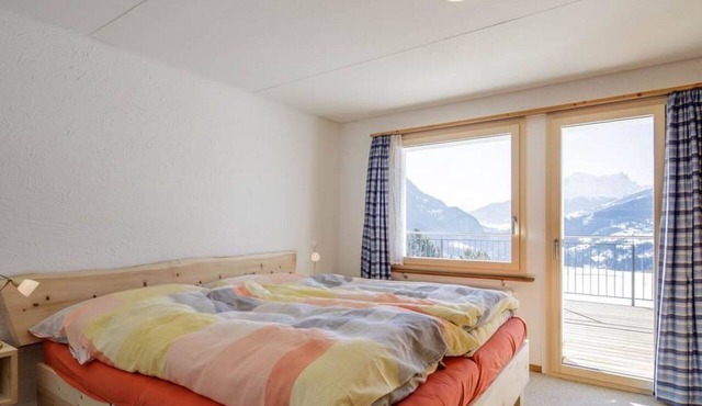 Lovely apartment for 10 people with TV and balcony