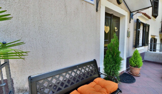 Lovely apartment for 3 guests with WIFI, A/C and TV