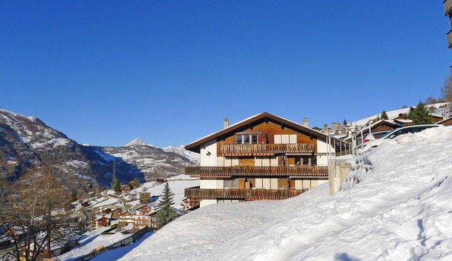 Lovely apartment for 4 people with WIFI, TV and balcony