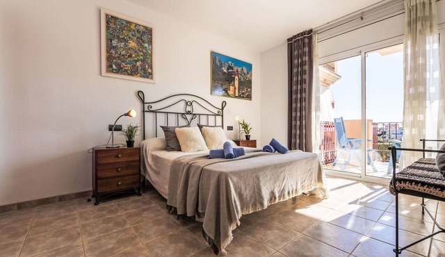 Lovely apartment for 4 people with A/C, pool, WIFI, TV and balcony