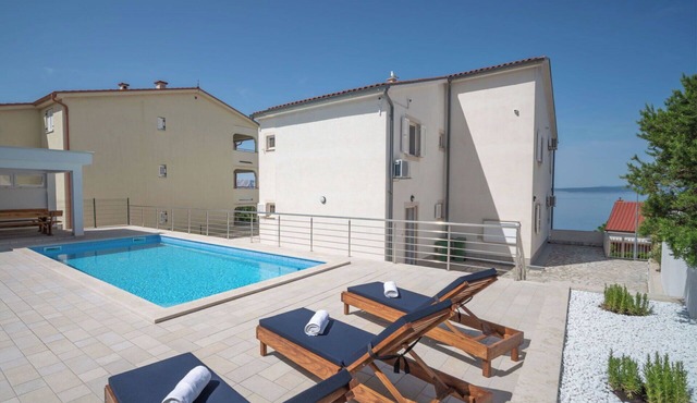 Lovely apartment for 4 guests with WIFI, pool, A/C, TV and terrace