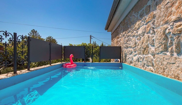 Lovely apartment for 4 people with A/C, pool, WIFI, TV and terrace