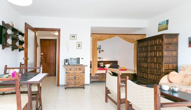 Lovely apartment for 4 people with WIFI, pool and terrace