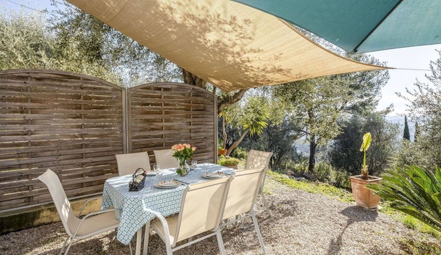 Lovely apartment for 5 people with WIFI, A/C, TV and terrace